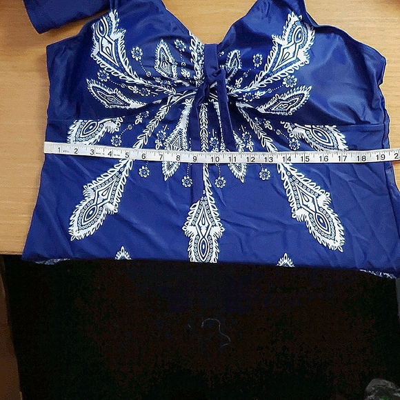 *Plus Size* Blue and White Tankini bathingsuits/swimsuits - Picture 6 of 8